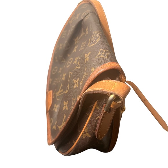 Louis Vuitton EUC Menilmontant PM Monogram Shoulder Bag - Picture 10 of 17